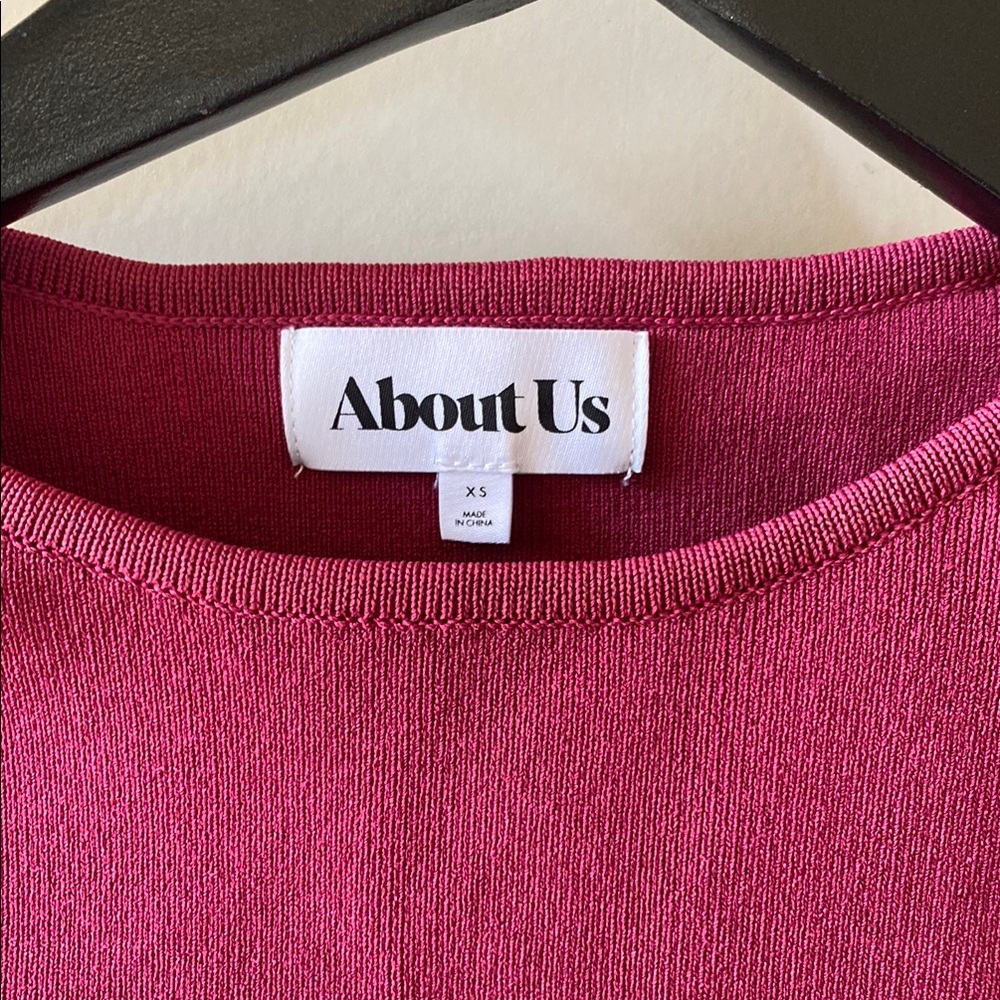 Aritzia Red Two-Piece Set - Picture 2 of 2